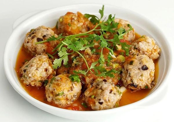 Cách làm thịt viên sốt cà chua đỏ sánh giàu dinh dưỡng