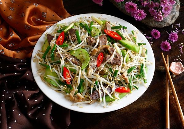Cách xào tim gà với mướp và giá ai cũng mê