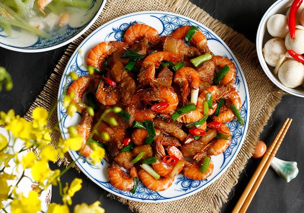 Cách làm tôm rang thịt ba chỉ đậm đà chuẩn vị siêu đơn giản