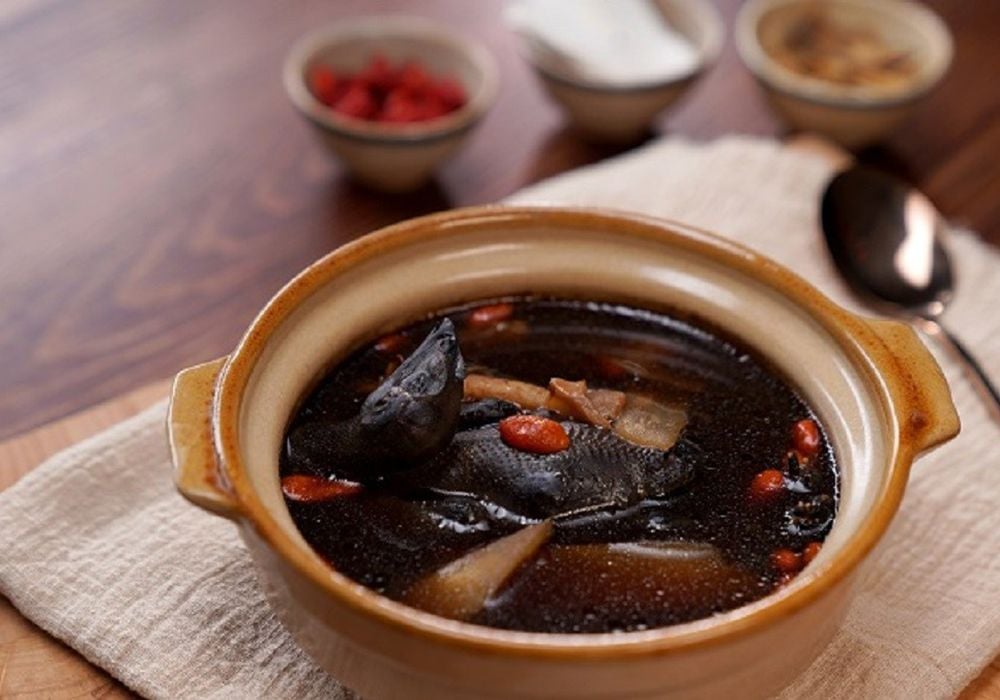 Tổng hợp món ngon từ gà ác bồi bổ sức khỏe cả gia đình