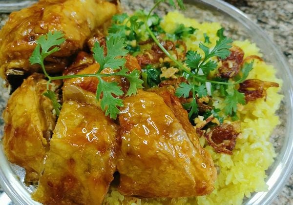 2 Cách làm xôi gà chiên nước mắm và chiên bơ cực hấp dẫn