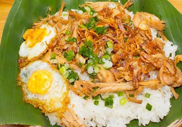 Cách nấu xôi gà xé sợi ngon miệng cho bữa sáng