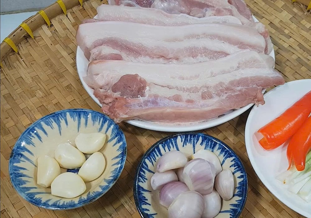 Nguyên liệu làm thịt ba chỉ rang cháy cạnh