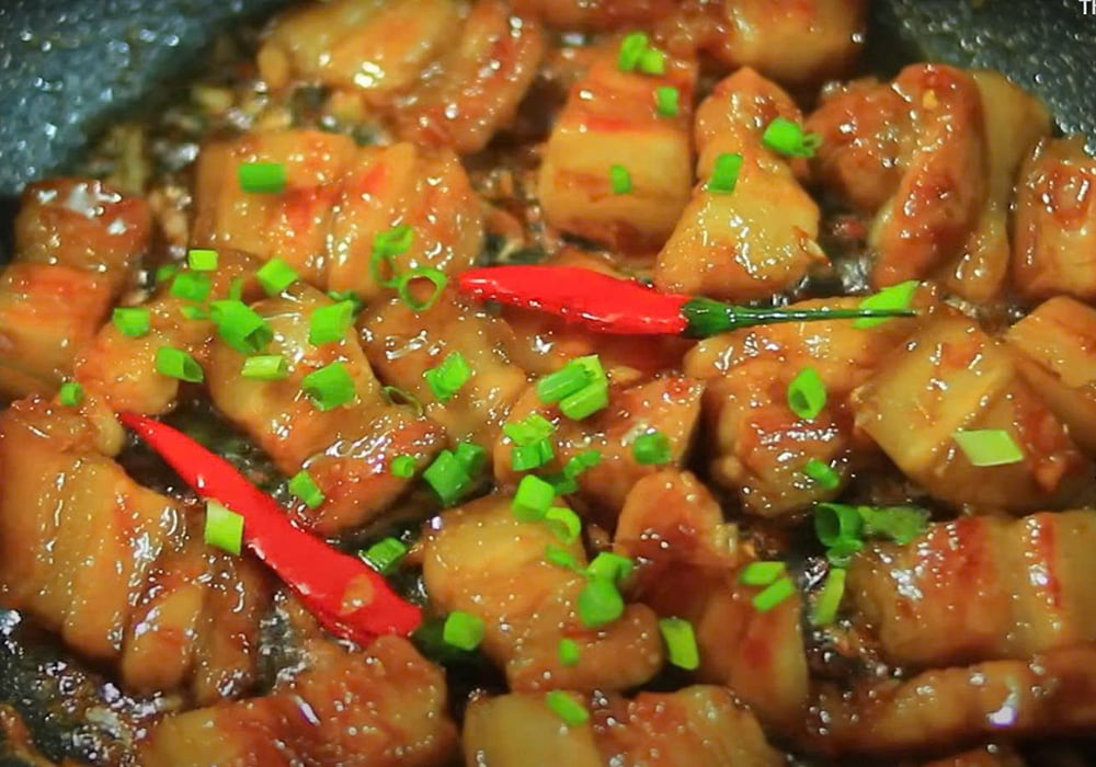 Mẹo bảo quản ba chỉ rang cháy cạnh đúng cách