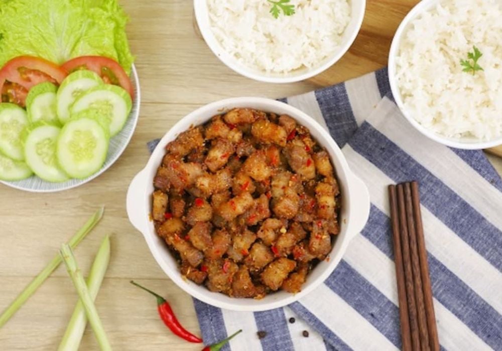 Thịt rang sả ớt có thể bảo quản trong tủ lạnh tối đa 1 - 2 ngày