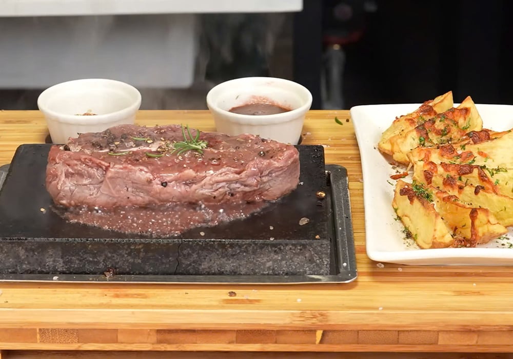 Các bước làm bò nướng đá nóng