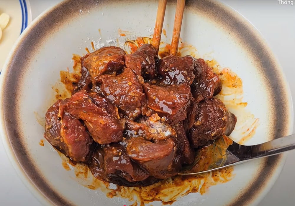 Tẩm ướp thịt bò