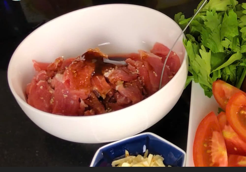 Tẩm ướp thịt bò