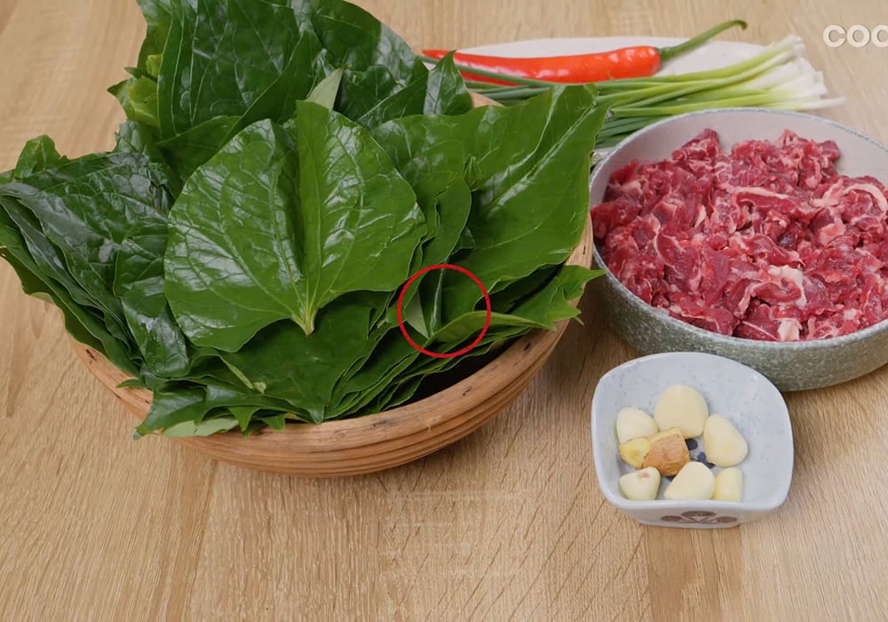 Nguyên liệu làm bò xào lá lôt