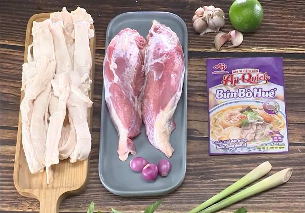 Nguyên liệu làm bún bò gân