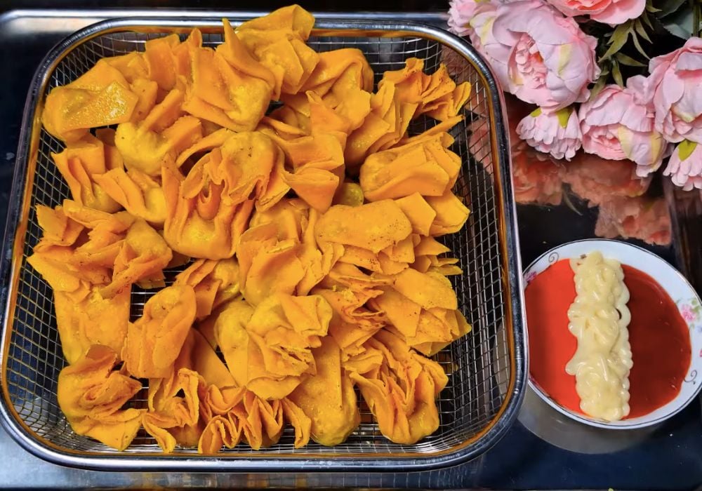 Hoành thánh chiên nhân tôm thịt