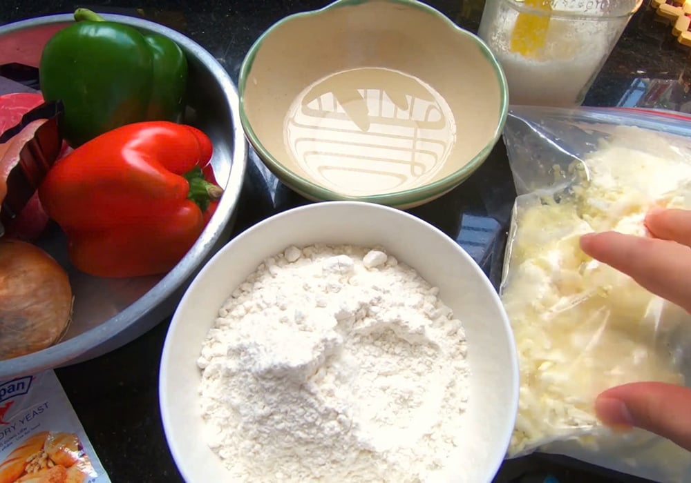 Nguyên liệu làm pizza bò phô mai