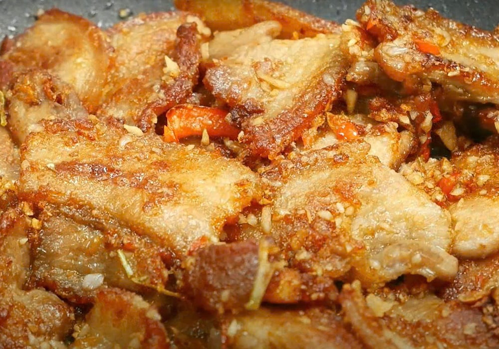 Mẹo bảo quản thịt heo chiên tỏi ớt đúng cách