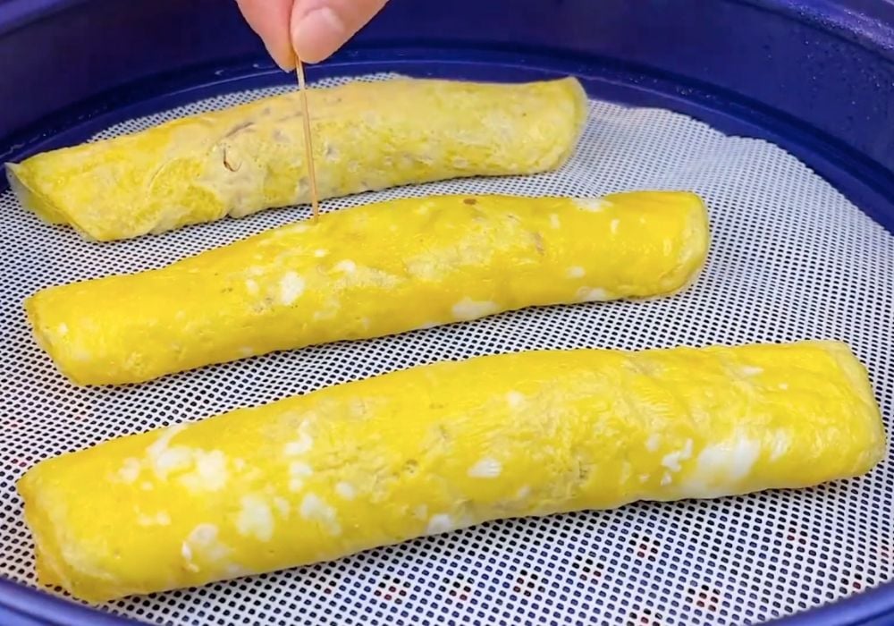 Hấp trứng cuộn và hoàn thành