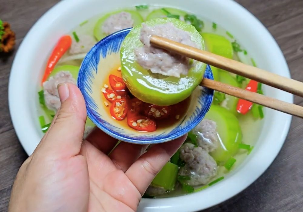 Canh bí đao nhồi thịt có thể bảo quản trong ngăn mát tủ lạnh và dùng trong 2 - 3 ngày