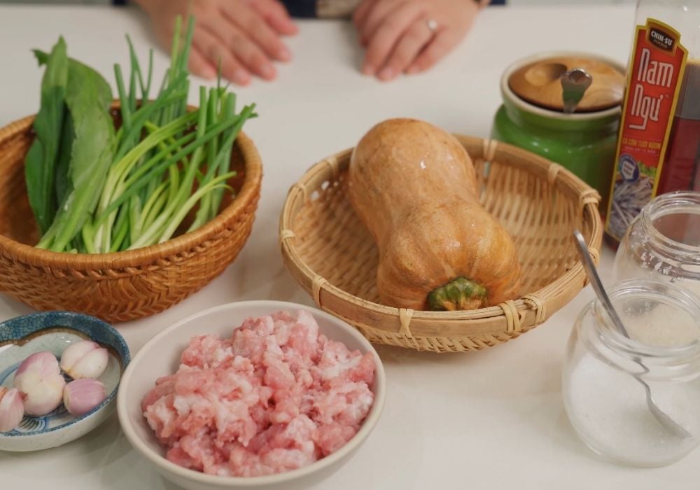Nguyên liệu nấu canh bí đỏ thịt băm