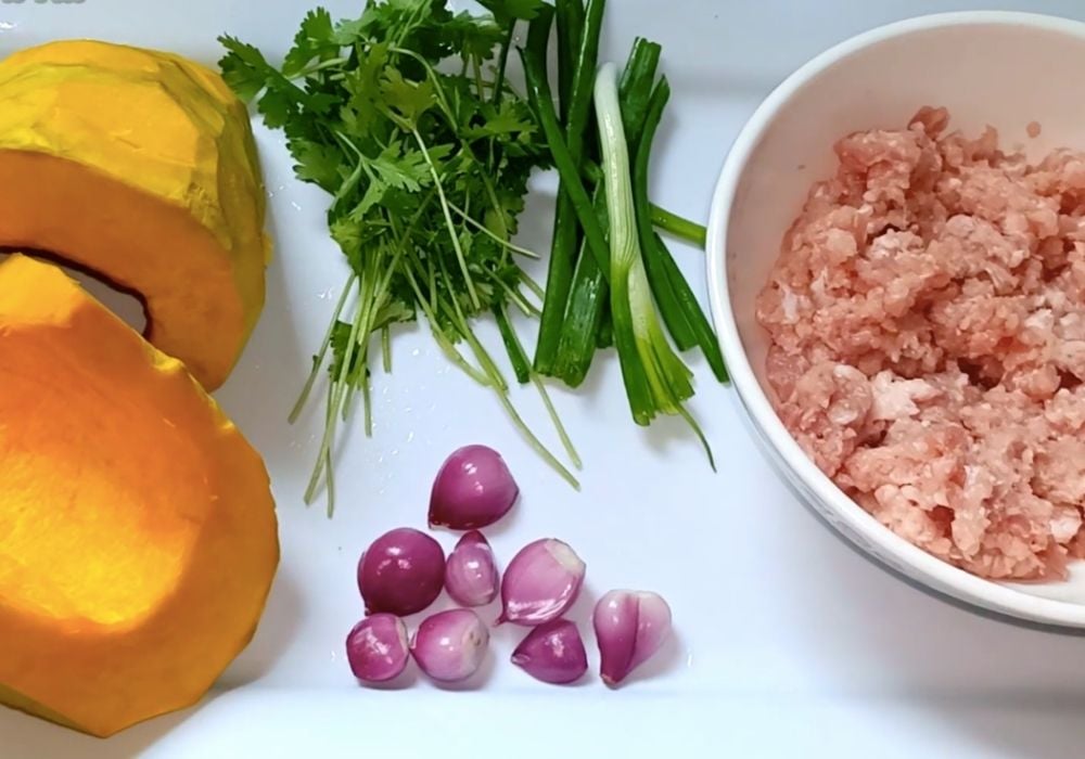 Nguyên liệu làm canh bí đỏ thịt băm