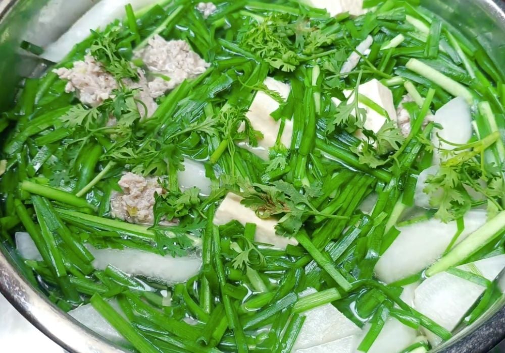 Canh hẹ đậu hũ thịt băm