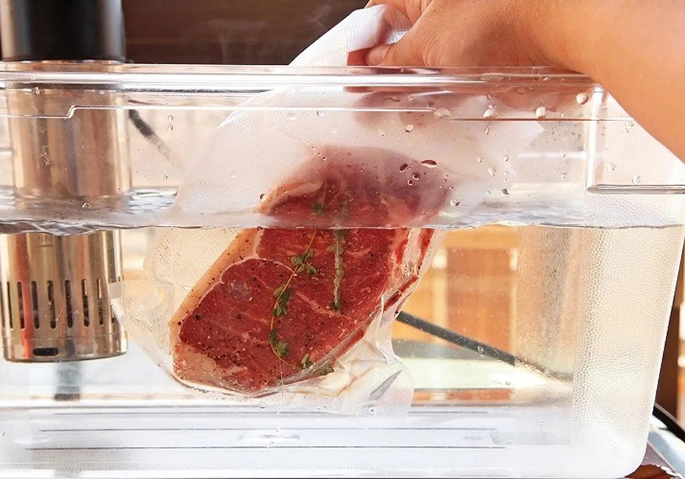 Rã đông bằng nước lạnh