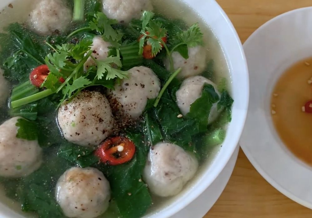 Món canh cải bẹ xanh cá thác lác