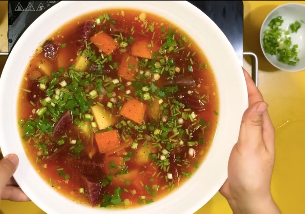 Canh củ dền thịt băm