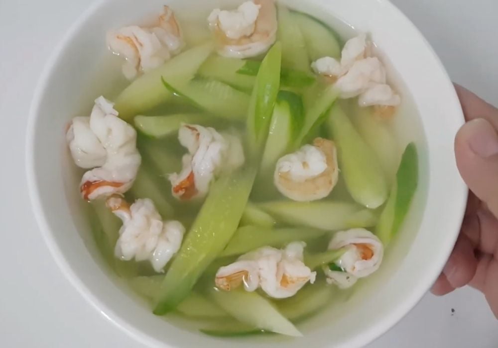 Canh dưa leo nấu tôm