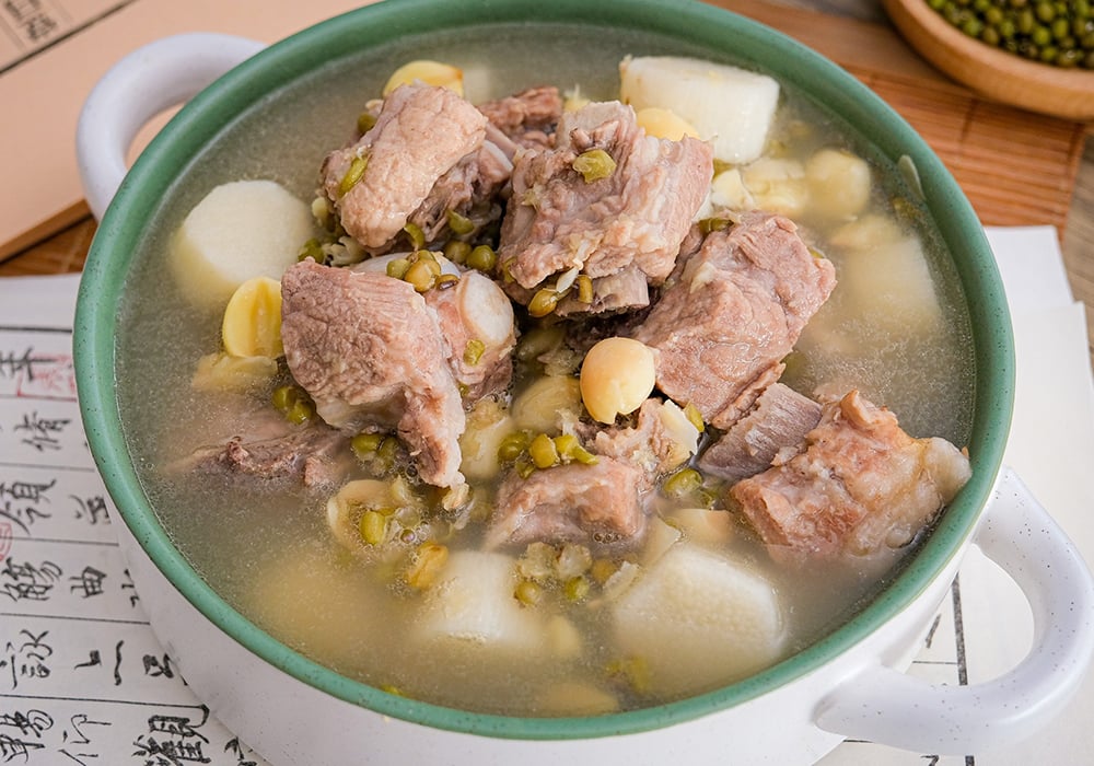 Mẹo bảo quản canh sườn hầm hạt sen đúng cách