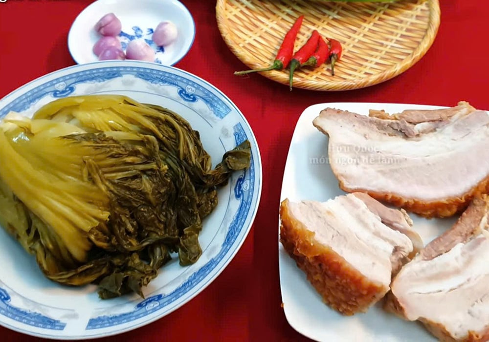Nguyên liệu làm heo quay kho dưa