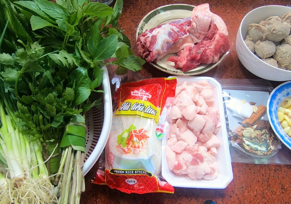Nguyên liệu làm hủ tiếu bò viên