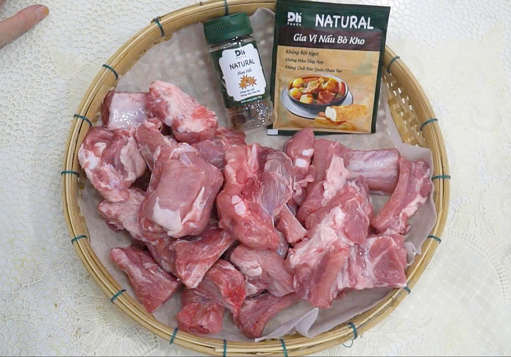 Nguyên liệu nấu hủ tiếu mì sườn kho