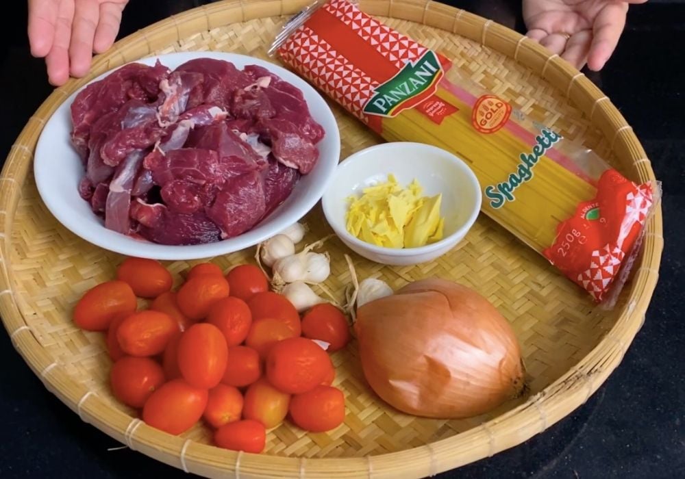 Nguyên liệu làm mì Ý sốt bò bằm