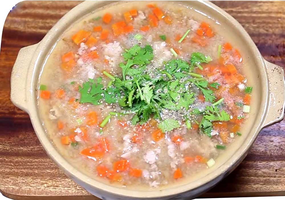 Cháo thịt băm cà rốt