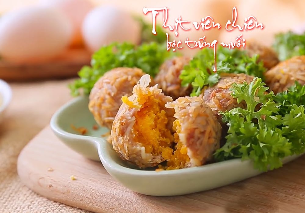 Thịt viên chiên giòn bọc trứng muối