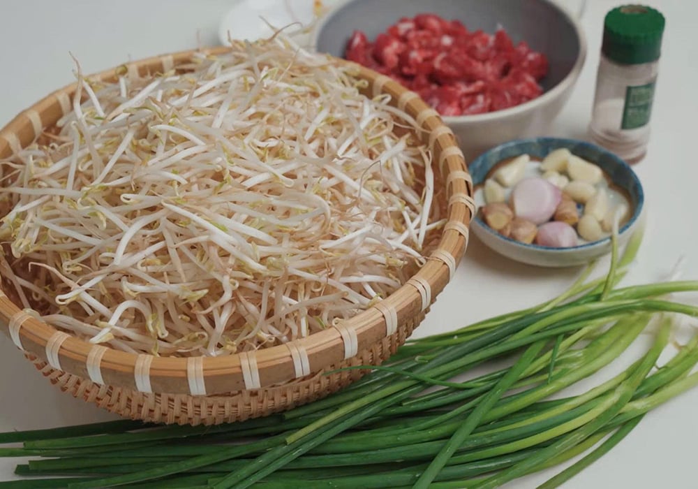 Nguyên liệu làm mướp xào giá thịt bò