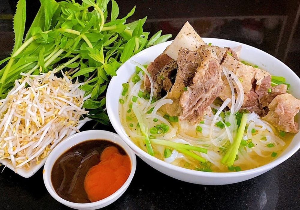 Phở sườn bò
