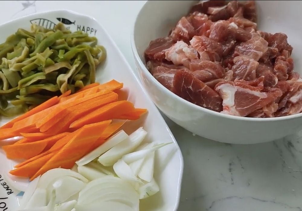 Nguyên liệu làm rau tiến vua xào thịt lợn