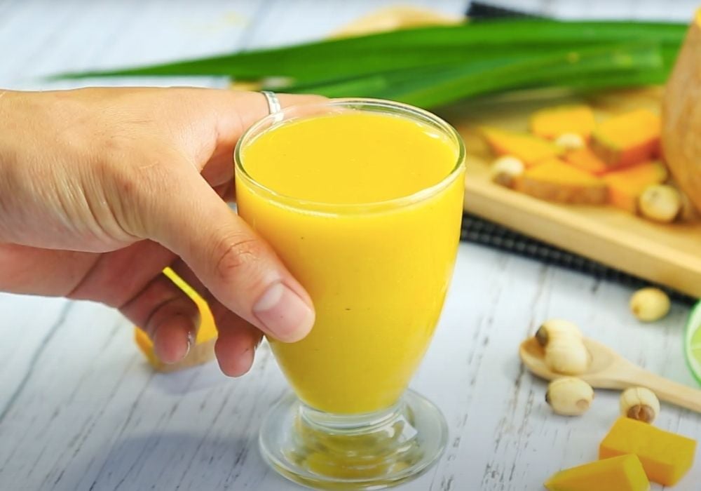 Sữa hạt sen bí đỏ là thức uống dinh dưỡng, chứa nhiều vitamin và khoáng chất