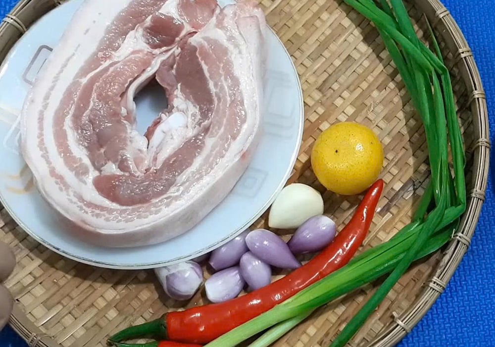 Nguyên liệu làm thịt kho tiêu
