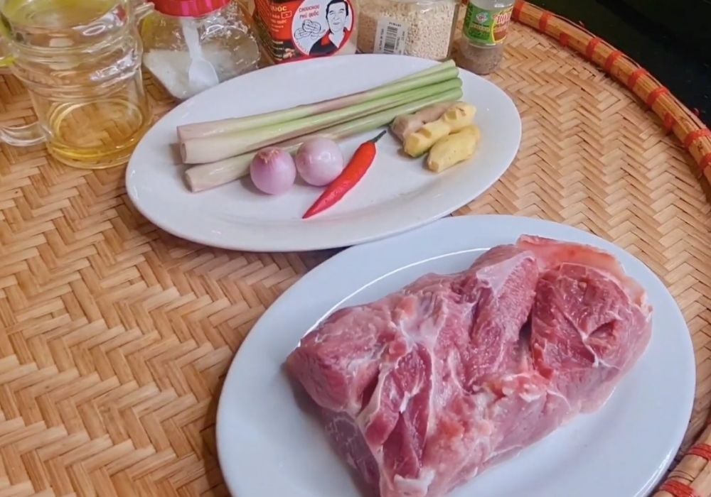 Nguyên liệu làm thịt heo hấp gừng