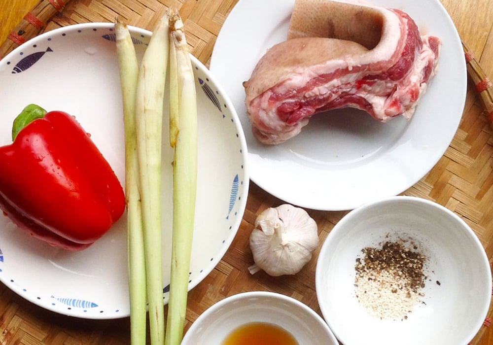Nguyên liệu làm thịt heo rừng xào sả ớt