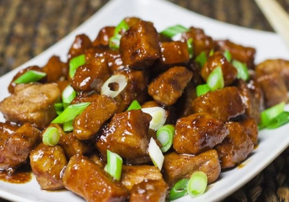 Thịt kho mắm nêm có thể bảo quản trong ngăn mát tủ lạnh trong 2 - 3 ngày
