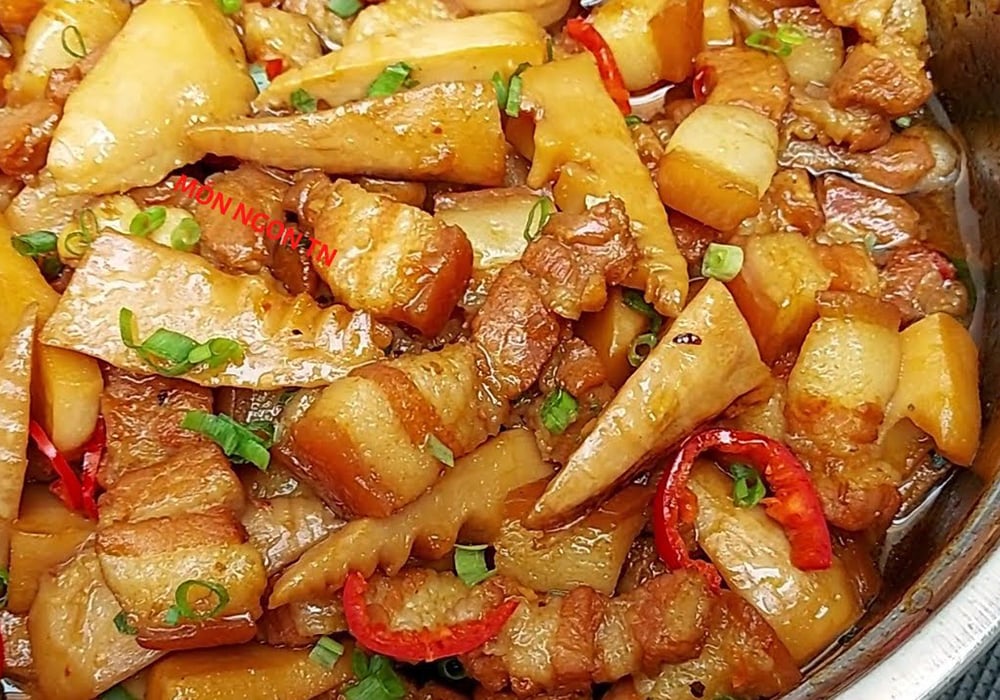 Mẹo bảo quản thịt kho măng chua đúng cách