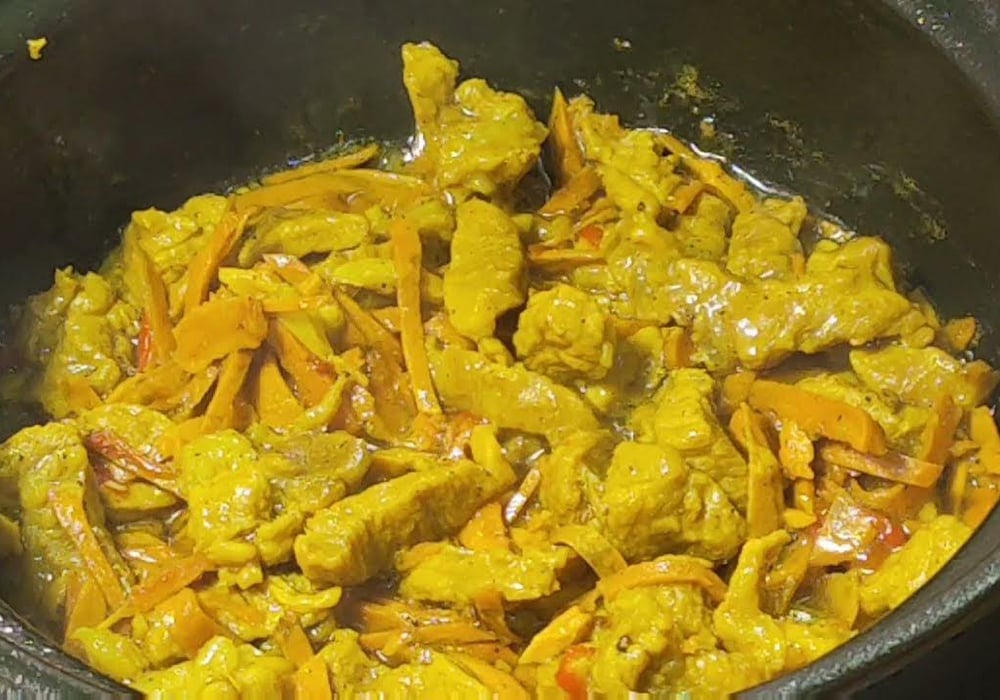 Cách nấu thịt kho nghệ cho bà đẻ