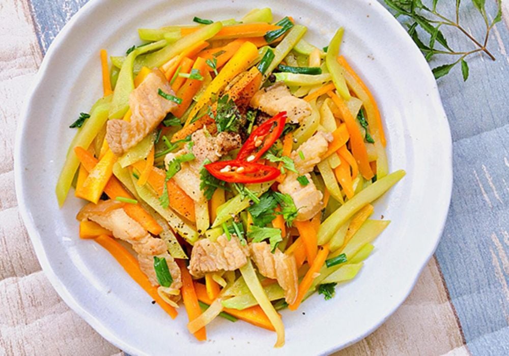 Thịt nạc vai xào cà rốt