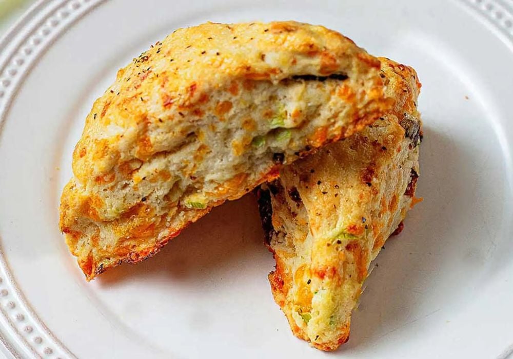 Bánh scone mặn phô mai thịt nguội