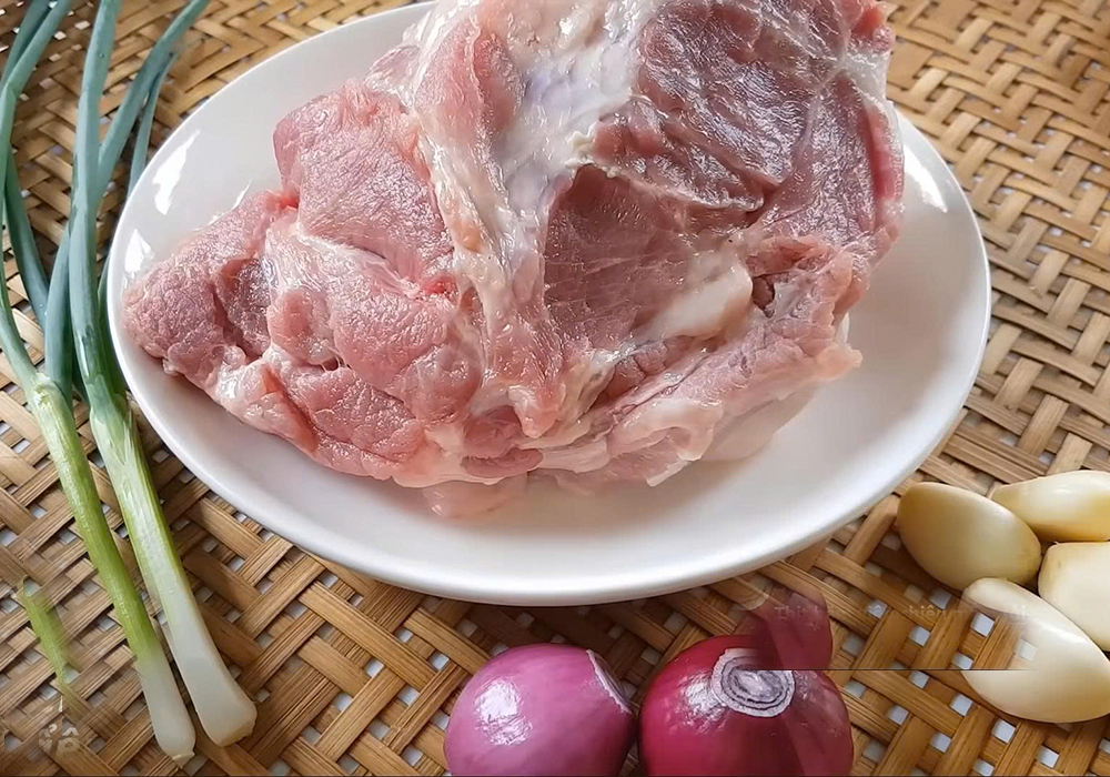 Nguyên liệu làm thịt viên rim tỏi ớt