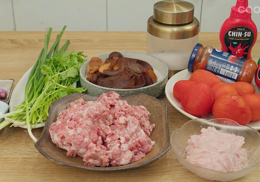 Nguyên liệu làm thịt viên sốt cà chua