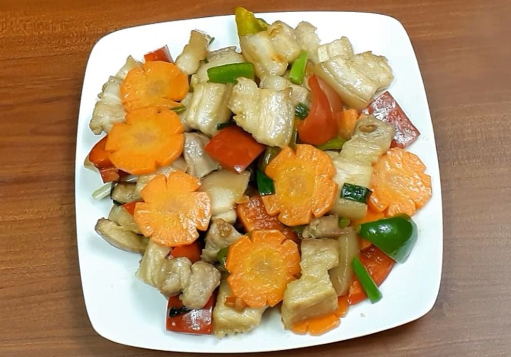 Thịt lợn xào cà rốt