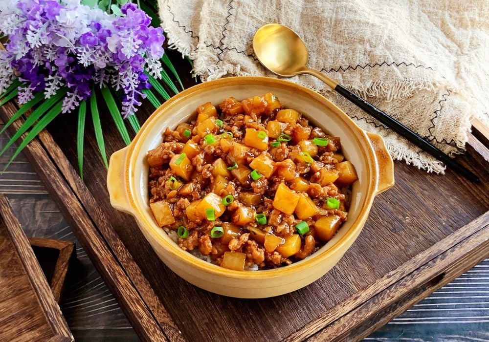 Thịt lợn xào khoai tây