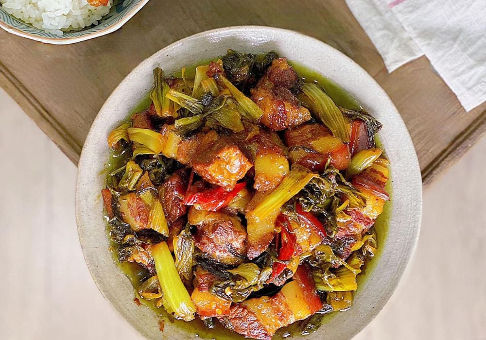 Thịt heo xào cải chua